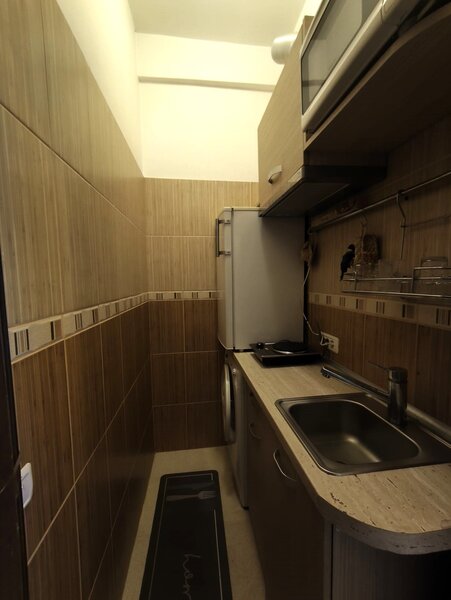 Dacia, Parc Ioanid, garsoniera, boxa inclusa, comision 0%, 75.000 EUR.